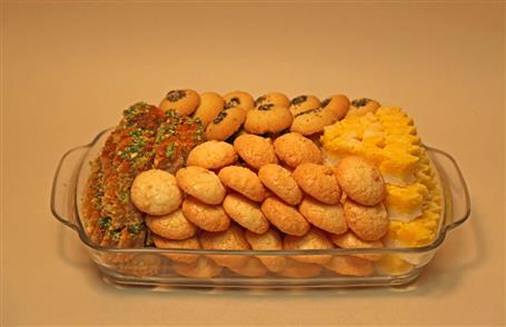 باقلوا،لوز دورنگ زعفرانی، نان برنج، نان نارگیلی - ظرف پیرکس