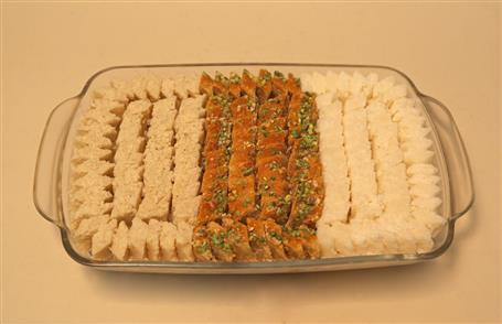 باقلوا، لوز بادام، لوز نارگيل - ظرف پیرکس