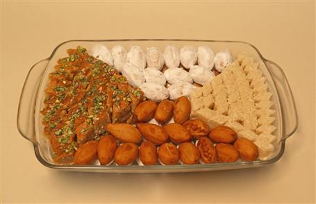 باقلوا، لوز بادام، قطاب دو رقم - ظرف پیرکس