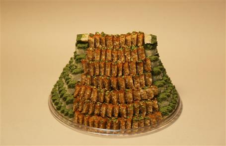 باقلوا، لوز دورنگ  پسته و بادام - ظرف طلقی