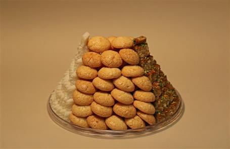 باقلوا، لوز نارگيل، نان نارگيلي - ظرف مسی