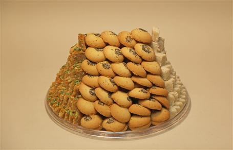 باقلوا، لوز بادام، نان برنجي - ظرف بلور گرد